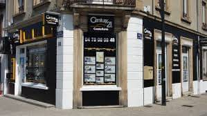 Super équipe qui vous accompagne dans votre projet immobilier à Sathonay Camp : Century 21