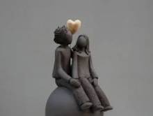 Art épuré et univers féminin de Véronique Rougy sculpteur sur Lyon